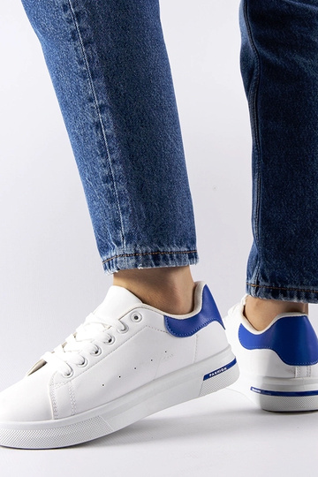 Baskets Leland blanches et bleu marine