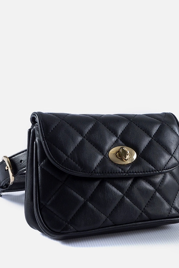 Mattoon sort quiltet etui