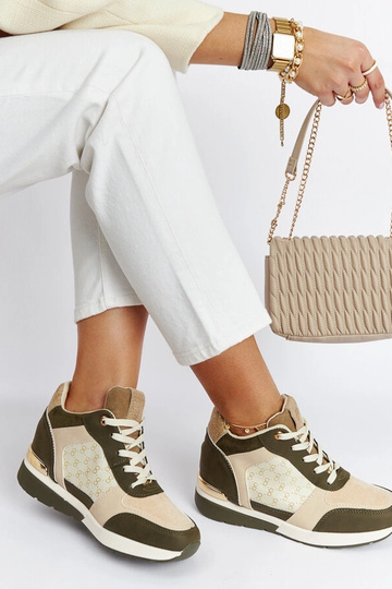 Grüne, kastanienbraune Keil-Sneakers