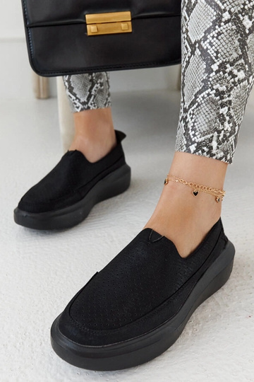 Sorte gennembrudte damesko, slip-on, med tyk sål, Marcie