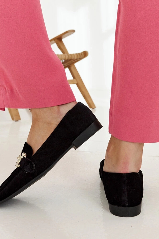 Sorte fløjlsmokkasiner med zirkoner...