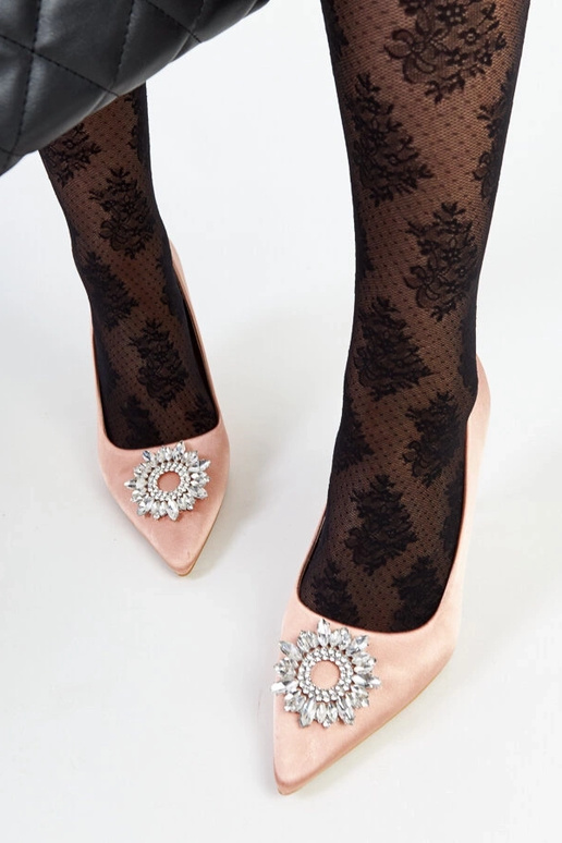 Beige satin-finish stiletter med... Beige satin-finish stiletter med...