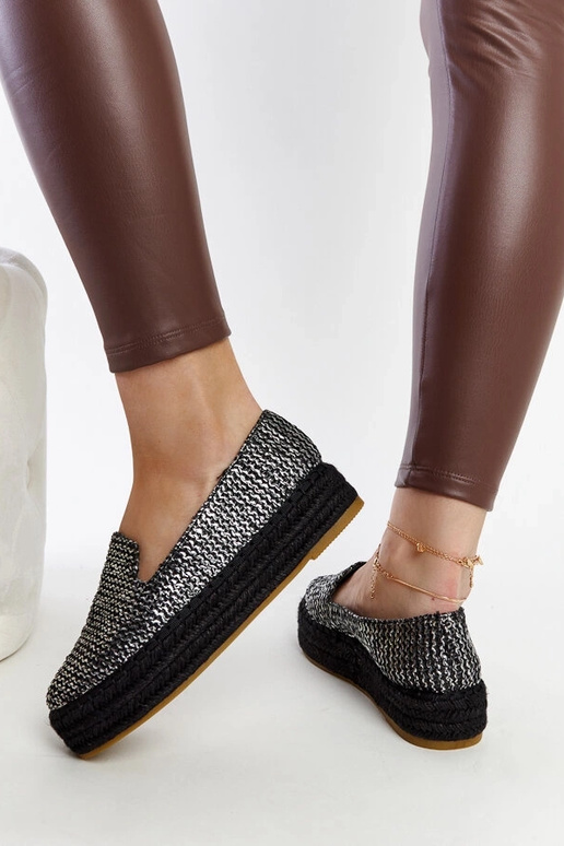 Espadrilles noires décorées de fil...