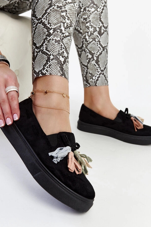 Schwarze Halbstiefel mit bunten... Schwarze Halbstiefel mit bunten...