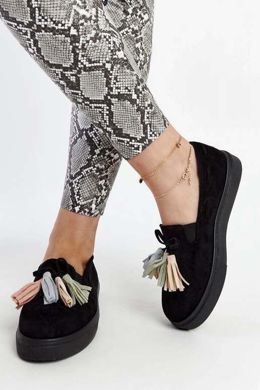 Schwarze Halbstiefel mit bunten... Schwarze Halbstiefel mit bunten...