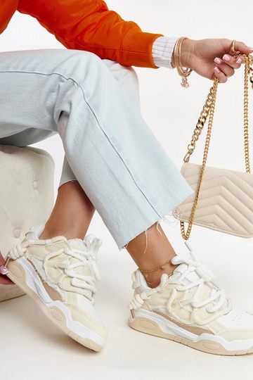 Beige sneakers met stoffen... 2