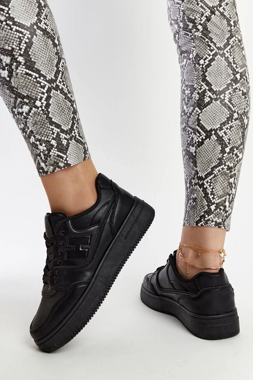 Zwarte sneakers op een plateau Mentha Zwarte sneakers op een plateau Mentha