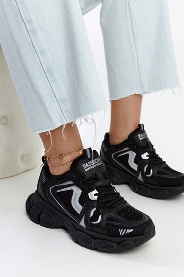 Sorte sneakers med massiv jakobinsk sål