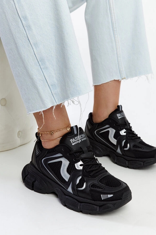 Sorte sneakers med massiv jakobinsk sål Sorte sneakers med massiv jakobinsk sål