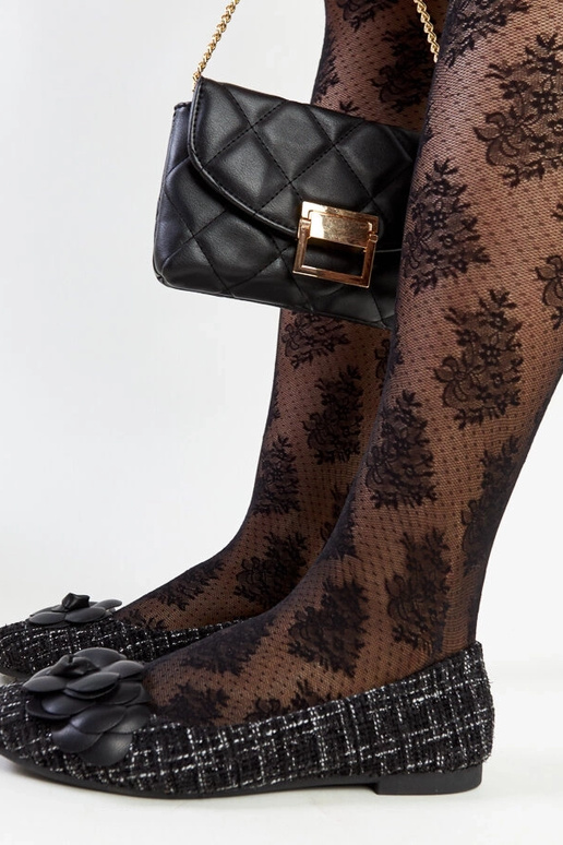 Ballerines noires avec une fleur...