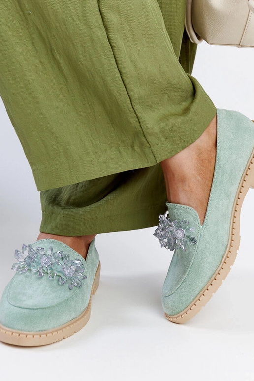 Mocassins en daim vert clair avec... Mocassins en daim vert clair avec...