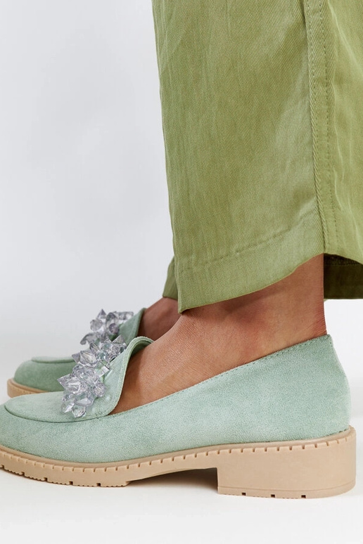 Mocassins en daim vert clair avec... Mocassins en daim vert clair avec...