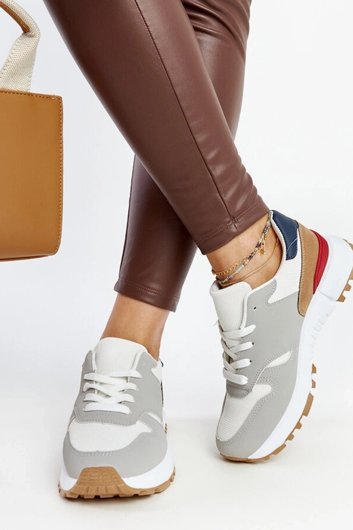 Flerfarvede sneakers på Sultisz...