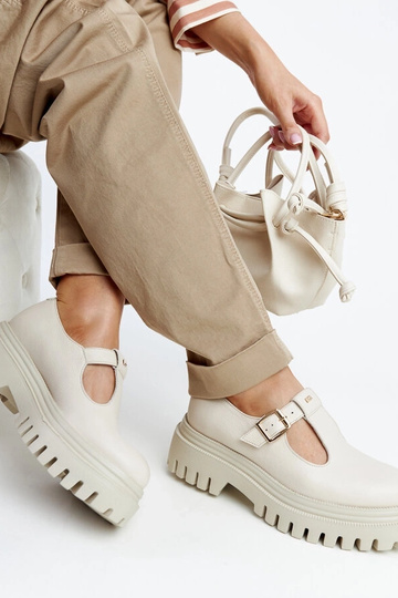 Beige leren veterschoenen Karino 2