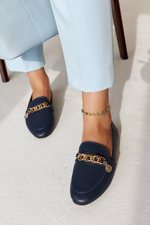Marineblaue Scaletta-Loafer mit Kette Marineblaue Scaletta-Loafer mit Kette