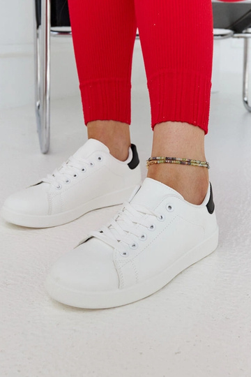 Hvide Birikti platform sneakers med sorte detaljer 2
