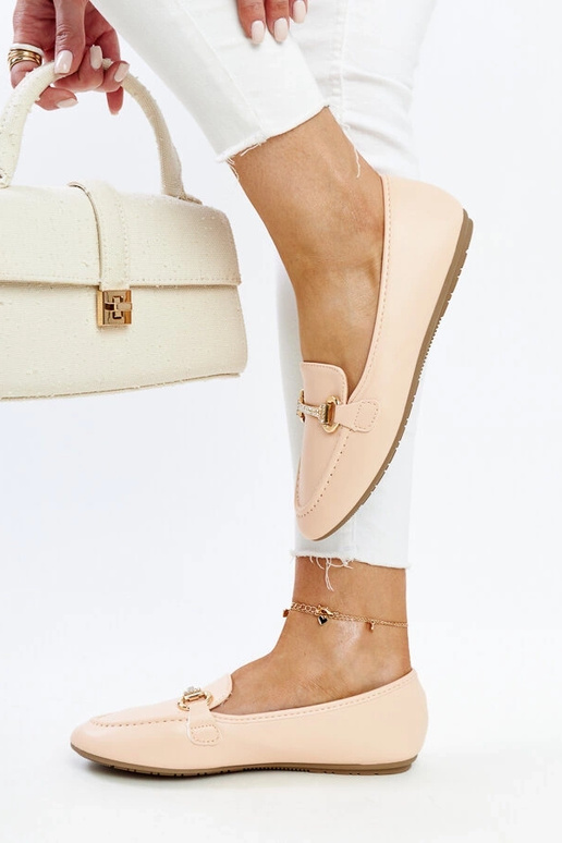 Beige loafers med dekorativt spænde... Beige loafers med dekorativt spænde...