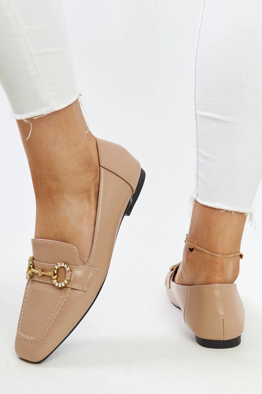 Beige Mokassins mit Areebah-Schnalle Beige Mokassins mit Areebah-Schnalle