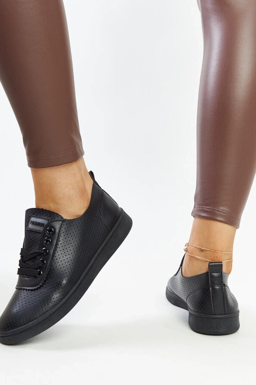 Baskets en cuir écologique noires Yusra