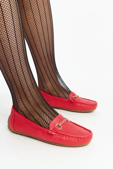 Rote Loafer mit dekorativer Schnalle Adila 2