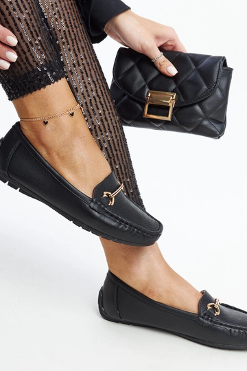 Mocassins noirs à boucle décorative Adila 2