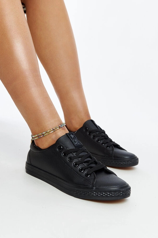 Baskets noires en cuir écologique Luz