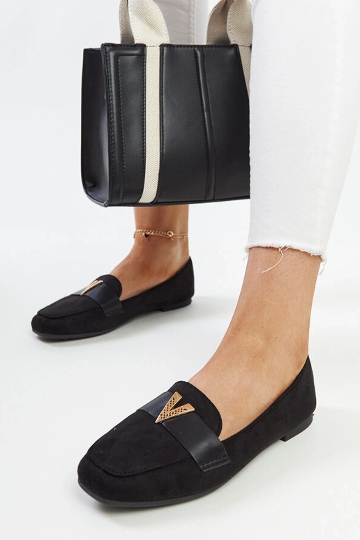Schwarze Loafer mit Namal-Dekoration Schwarze Loafer mit Namal-Dekoration