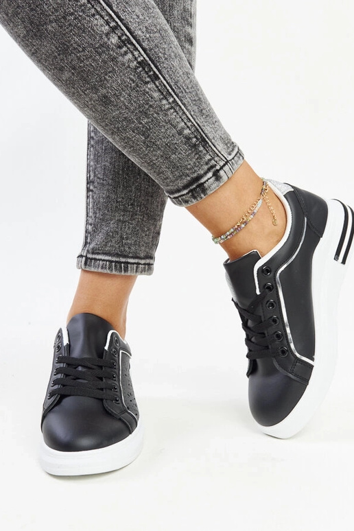 Schwarze durchbrochene Sneakers mit...