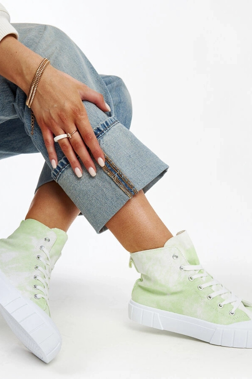 Lysegrønne high top canvas sneakers...