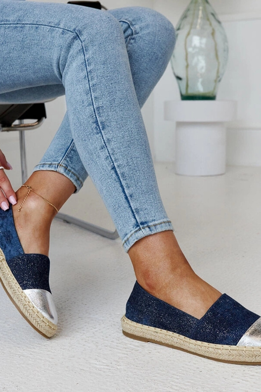 Marineblå og sølv skinnende Surana...