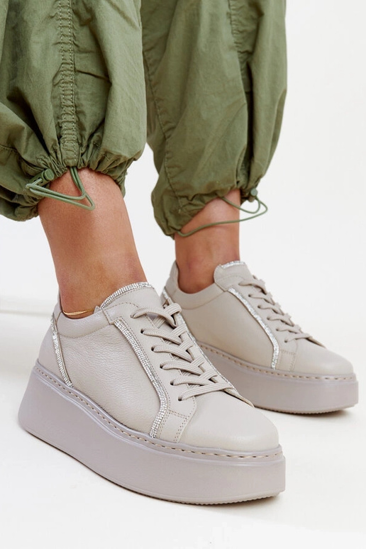 Baskets en cuir beige foncé avec...