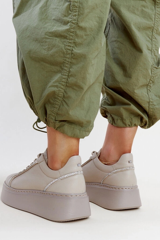Dunkelbeige Leder-Sneakers mit... Dunkelbeige Leder-Sneakers mit...