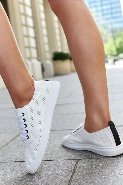 Baskets Katinka blanches ajourées
