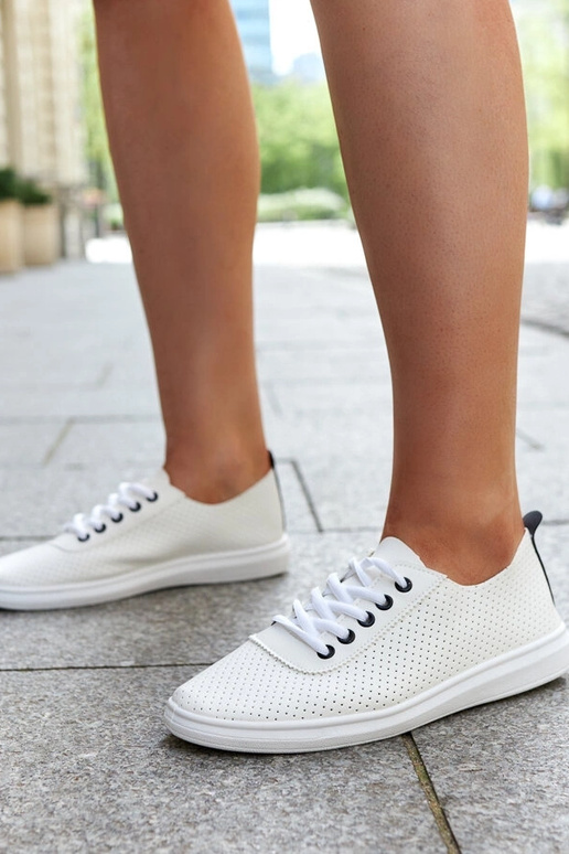 Hvide gennembrudte Katinka sneakers