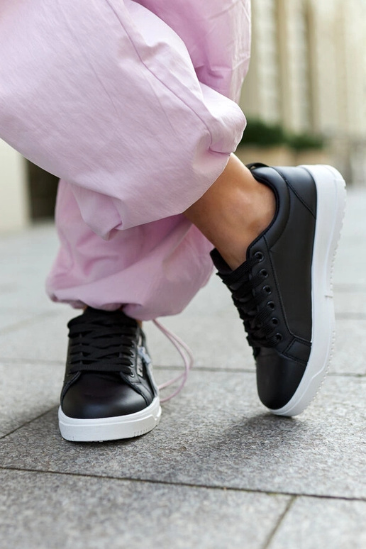 Baskets noires en cuir écologique Brecht