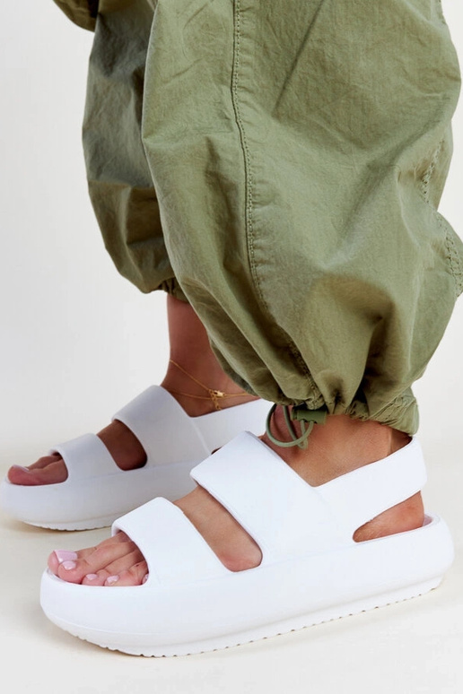 Attiana hvide sandaler Attiana hvide sandaler