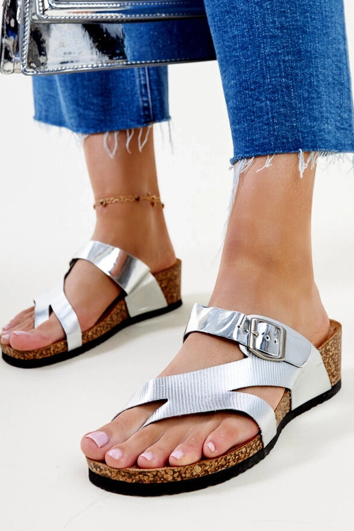 Silbermetallic-Keilsandalen Donata