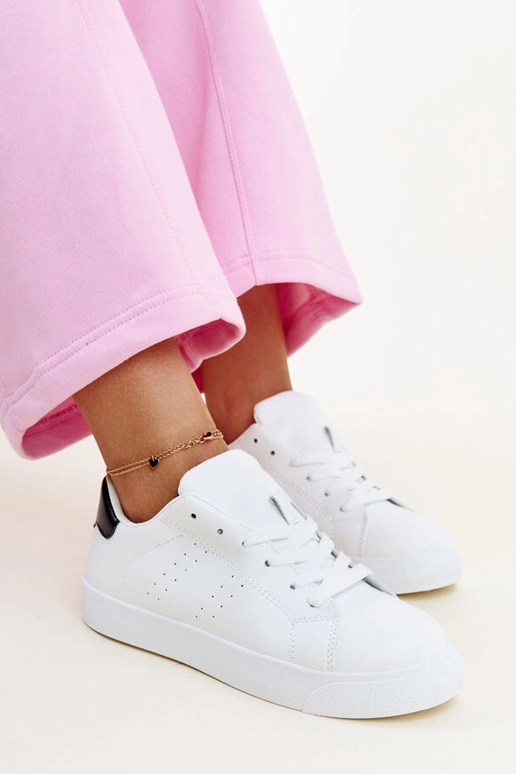 Schwarze und weiße Sneaker „Akila“