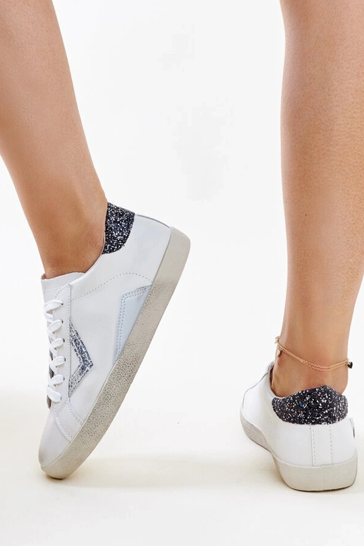 Baskets blanches effet "usé" par Gombol