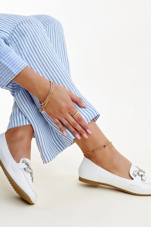 Weiße Loafer mit Zirkonia-Schnalle Mali Weiße Loafer mit Zirkonia-Schnalle Mali