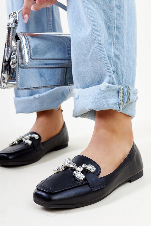 Schwarze Loafer mit Zirkonia-Schnalle... Schwarze Loafer mit Zirkonia-Schnalle...
