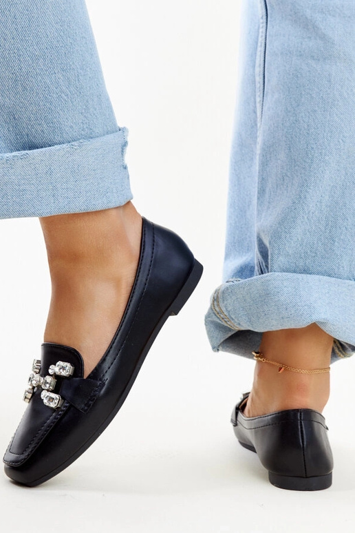 Schwarze Loafer mit Zirkonia-Schnalle... Schwarze Loafer mit Zirkonia-Schnalle...