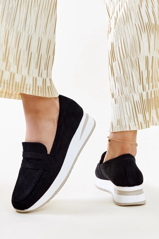 Schwarze perforierte Muna-Schuhe Schwarze perforierte Muna-Schuhe