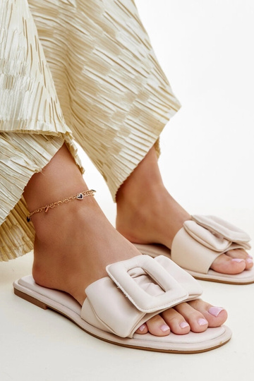 Beige flip-flops med Ganema spænde