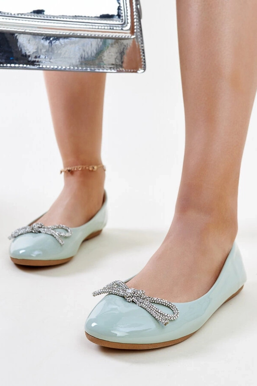 Grüne Ballerinas aus Lackleder mit...