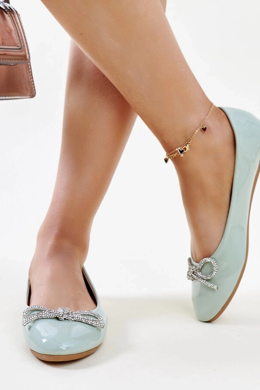 Ballerines en cuir verni vert avec...