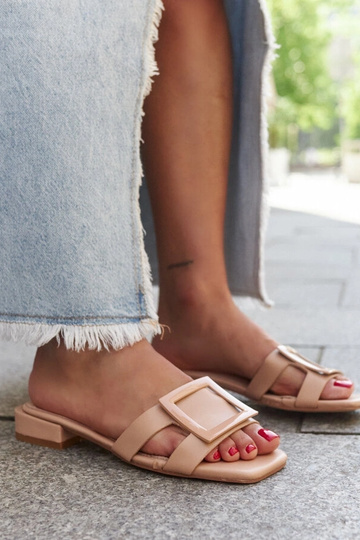 Beige flip-flops med læder... 2