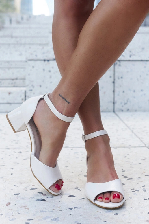 Sirin-Sandalen mit Blockabsatz und... Sirin-Sandalen mit Blockabsatz und...