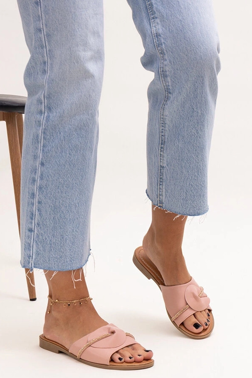 Kappen verziert mit einem Streifen... Kappen verziert mit einem Streifen...