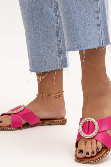 Pink flip-flops dekoreret med et zirkoniumspænde Salimba 2